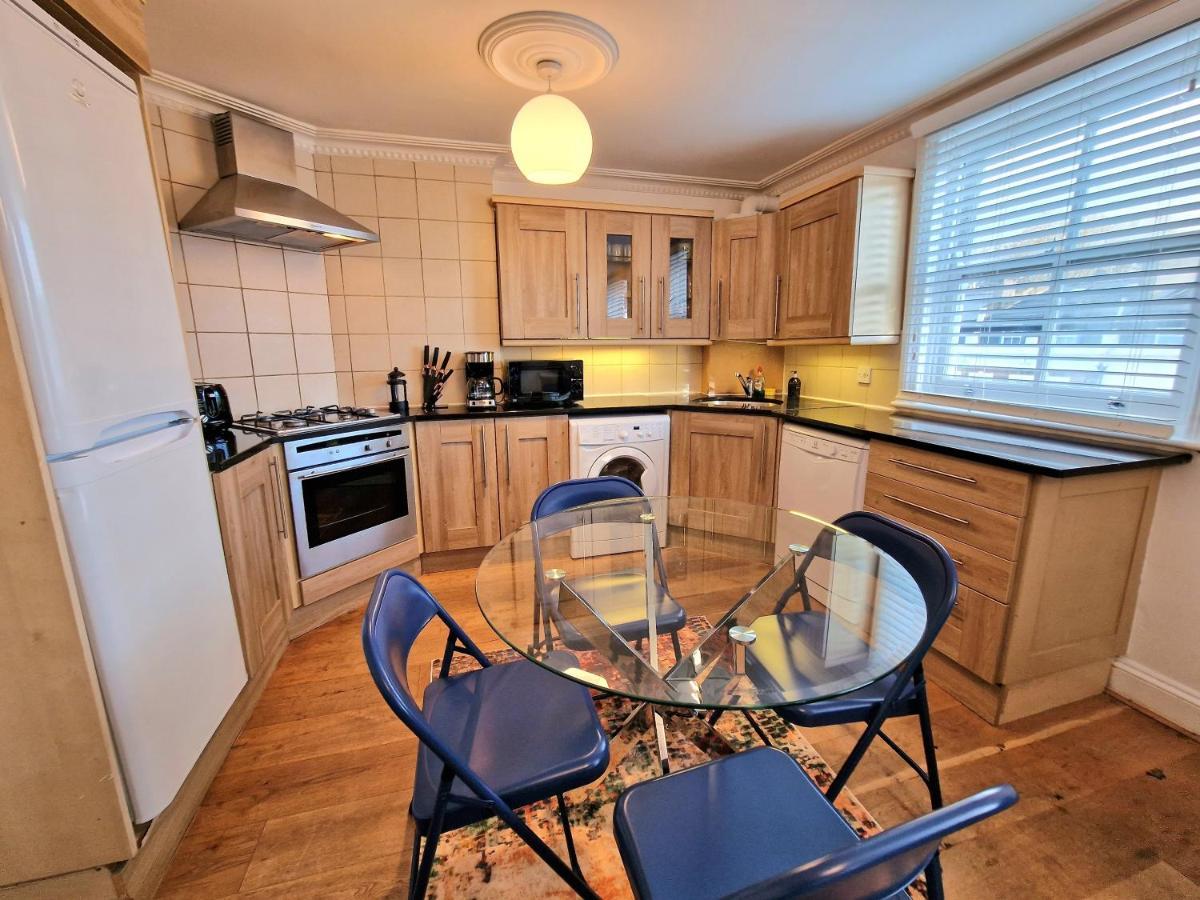 Cosy Home In Kensington - Great Location! 3 Minutes Walk To Earl'S Court Station 런던 외부 사진