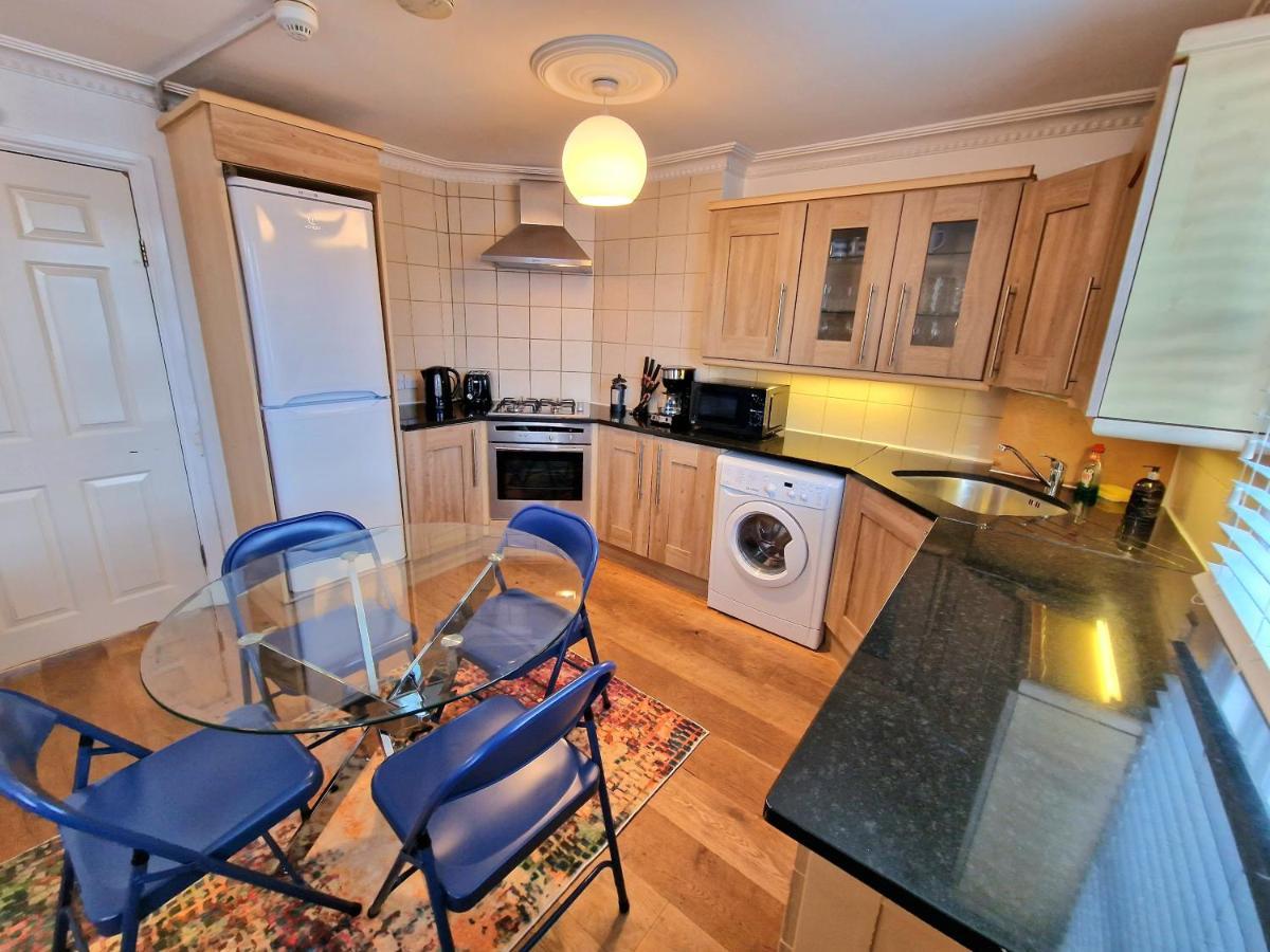 Cosy Home In Kensington - Great Location! 3 Minutes Walk To Earl'S Court Station 런던 외부 사진