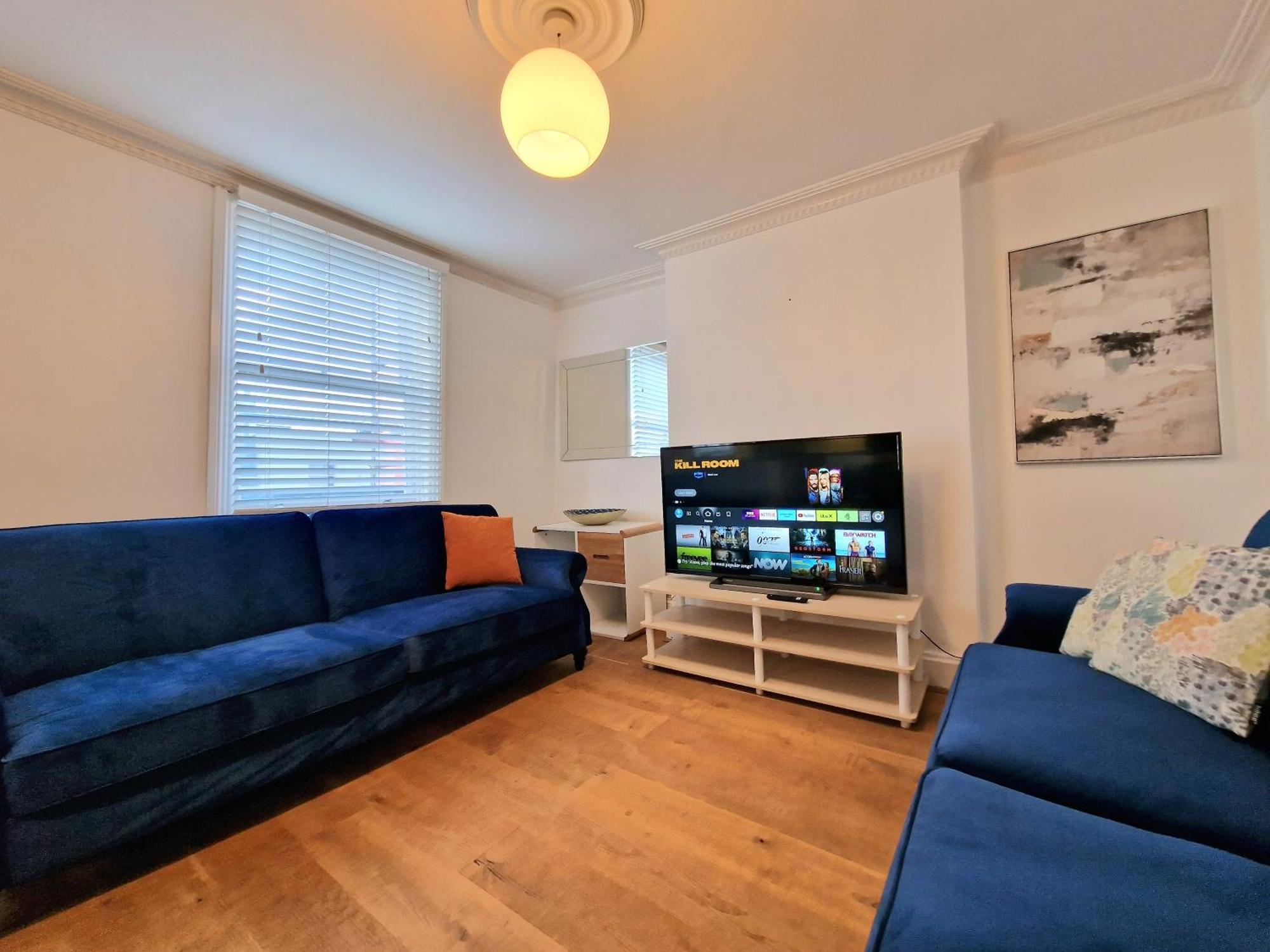 Cosy Home In Kensington - Great Location! 3 Minutes Walk To Earl'S Court Station 런던 외부 사진